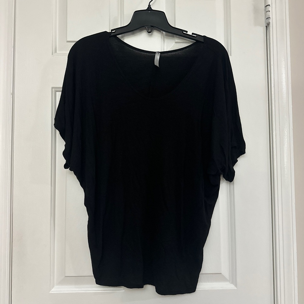 Lyss Loo Women's Lightweight Black Tshirt